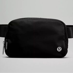 Lululemon Everywhere Belt Bag 1L